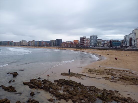 Einer der angeblich schönsten Stadtstrände in Spanien.