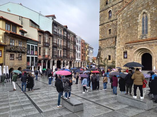 Es kommen immer mehr Zuschauer.