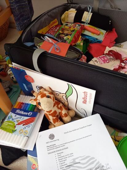 Insgesamt habe ich ca. 40kg an Hilfsgüter dabei.