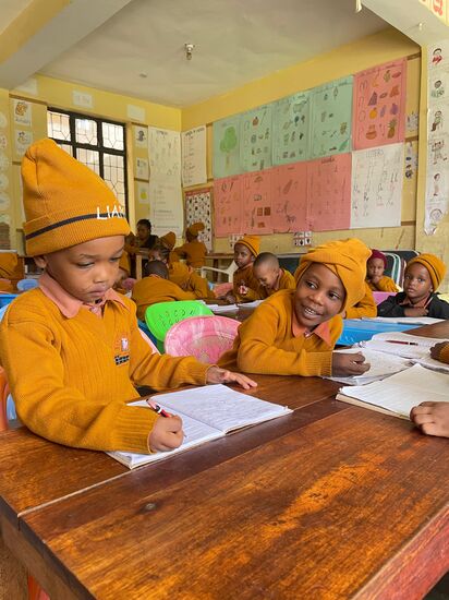 Antonia ist derweil bei den Kleinen.