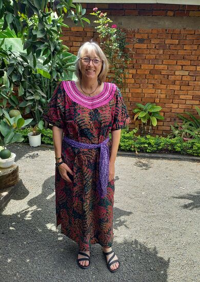 Das neue Kleid. Das werde ich tragen, um im Baby Haus Abschied zu nehmen.