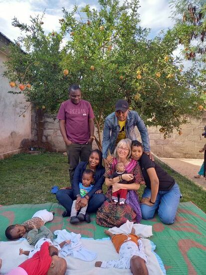 Dann ist für mich der Zeitpunkt gekommen Abschied zu nehmen. Ich soll noch ein paar Worte sagen und bin kaum in der Lage dazu, zu sehr kämpfe ich mit den Tränen.