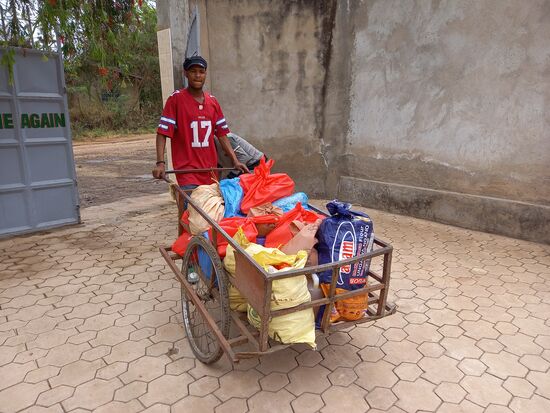 Am Ende unserer Shopping Tour ist ein ganzer Karren voll zusammen gekommen.