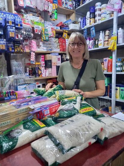 Vor ein paar Tagen habe ich ein paar Lebensmittel und Hygieneartikel für die Familien besorgt.