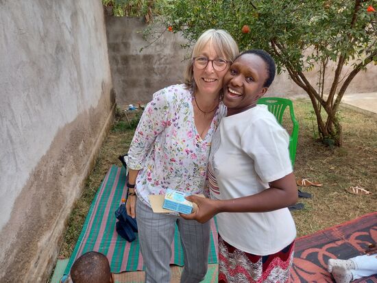 Seife gab es auch. Das ist für diese Frauen ein Stück Luxus.