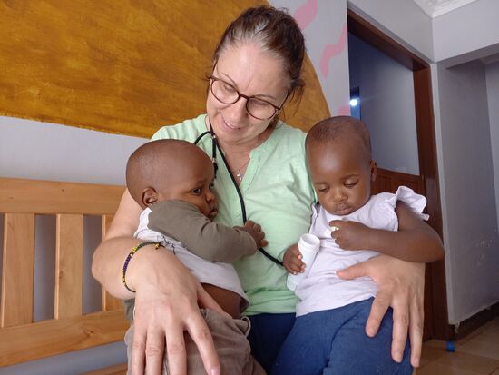 Wir werden stets von den kleinen Süßen belagert 