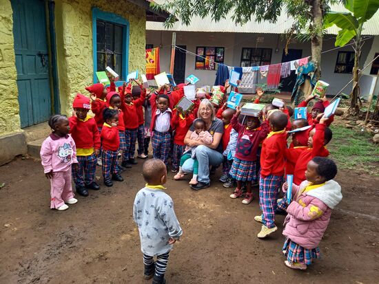 Diese Spende ist durch die Adventskalender Aktion von unserem Verein Gemeinsam für Kinder der Welt möglich geworden.  Danke an alle die sich daran beteiligt haben.