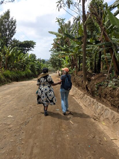Wir machen uns schließlich auf den Weg zur Starlight Schule. Dort werden einige unserer Patenkinder unterrichtet. Darunter auch Deborah.
