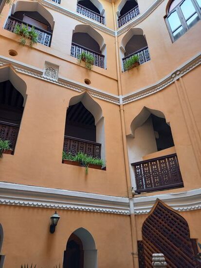 Man sieht den Einfluß der arabischen Welt.