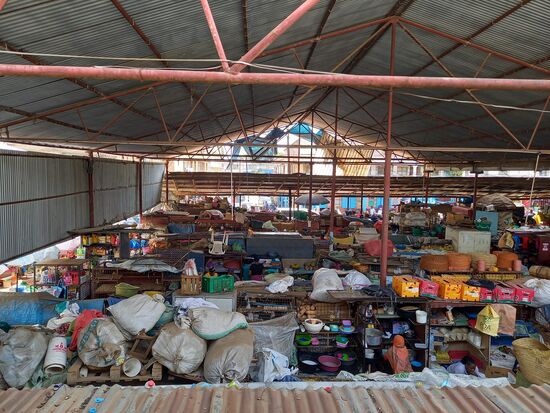 Der Saft tat gut. Weiter geht's über den Markt.