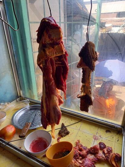 Die Art wie Fleisch angeboten wird ist für uns arg gewöhnungsbedürftig.