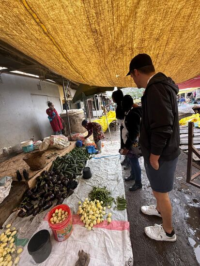 Auf dem Markt von Usa River.