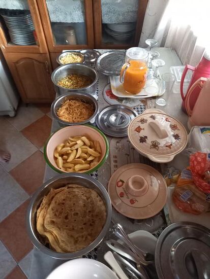 Im Homestay gibt es ein leckeres Abschiedsessen.