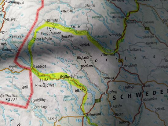 Wir wollen diese Schleife fahren, weil es dort eine beeindruckende Landschaft zu sehen geben soll. Die Straße wird Vildmarksvägen genannt.