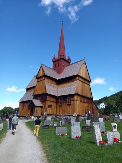 Die wunderschöne Stabkirche.