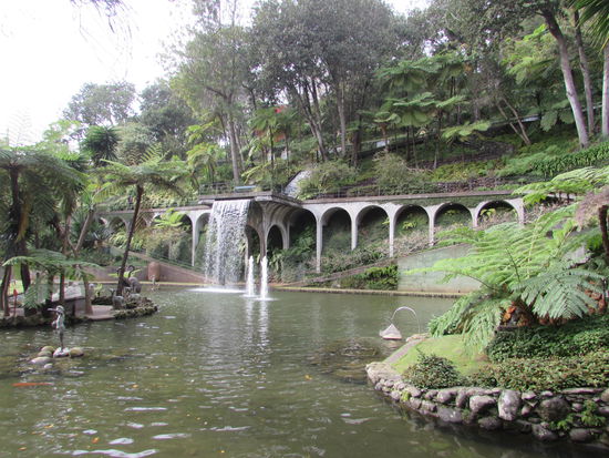 Ein weiterer schöner Platz in der Gartenanlage. Für mich als Gartenliebhaber einfach nur inspirierend schön.