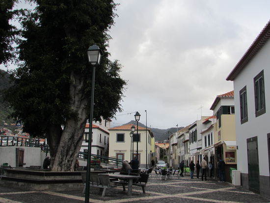 Eine der kleinen Seitengassen und ihren Plätzen.