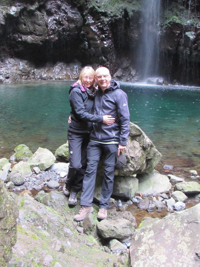 Angekommen, im sogenannten grünen Kessel (Caldeiro Verde). Dieser Ort wirkt regelrecht mystisch. Mir gelingt es nicht die gesamte Schönheit und mein Empfinden an diesem Ort auch nur im Ansatz im Bild einzufangen.