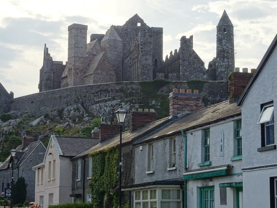 Rock of Cashel einst Krönungstätte von Königen und Sitz von Bischöfen