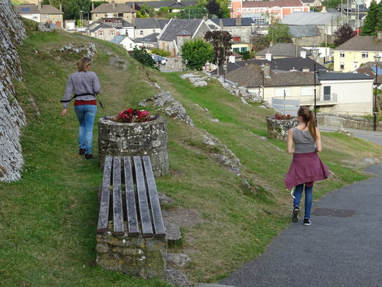 Einmal um die Anlage....