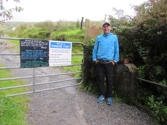 Das Eintrittsgeld für die Besichtigung des Forts (von einem Euro)  steckt man einfach in die Box rechts am Eingang.