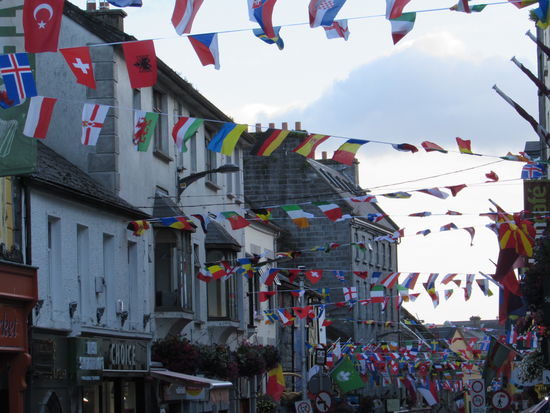 Die Lokale waren brechend voll und es war nicht so einfach einen Platz zu bekommen.