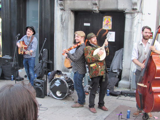 Diese Band hat richtig gute Musik gemacht und so geht wieder ein ereignisreicher Tag zu Ende.