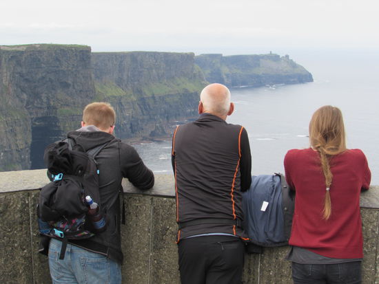 Und dann bestaunen wir die 200m hohen, berühmten Cliffs.