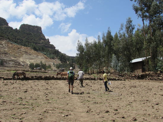 Irgendwo da oben ist unser Ziel.