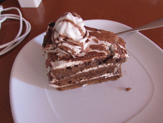 Wir gönnen uns im Blue Nile lecker Kuchen und am Abend ....