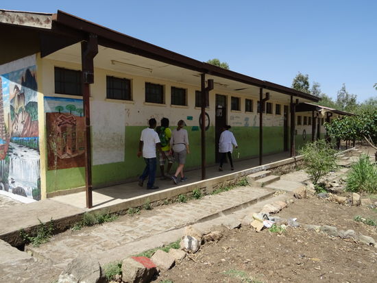 Wir gehen in eine weitere Klasse.