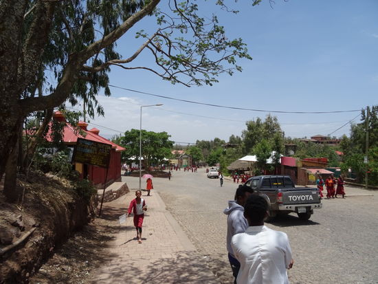 Rund um die Kirchen gibt es einige gute Hotels und dort sieht alles gepflegter aus.