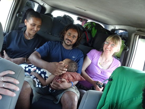 Die Kleine war unglaublich lieb und zufrieden. Sie hat während der vielen Stunden Fahrt nicht ein einziges Mal gequängelt.