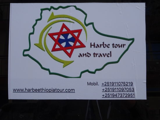 Hier seine Kontaktdaten: Mesfin Tesfakiros
www.ethiopia-tours.info
Oben sein Telefonkontakt.
