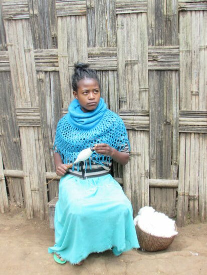 Die Dorze leben von der Weberei, der Herstellung von Schmuck, Ackerbau und dem Tourismus.