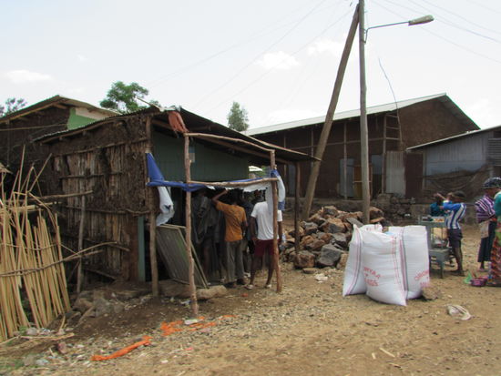 Einfachste Lebensbedingungen prägen das Bild.