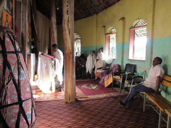 Dafür wird im Inneren der Glaube gelebt.