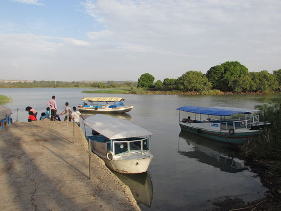 Mit dem Boot sind wir gekommen.