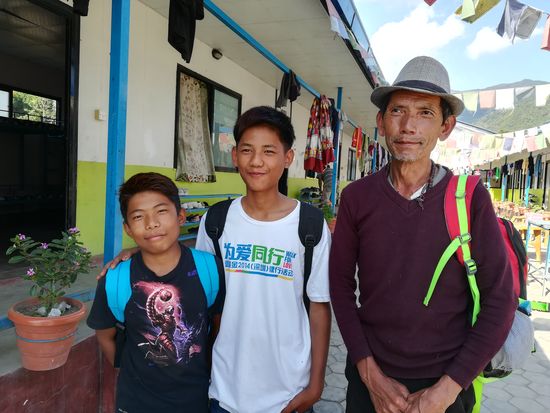 Dann brechen Sie auf in Ihr Dorf.