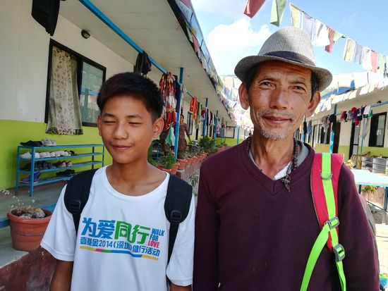 Kinga mit seinem Vater