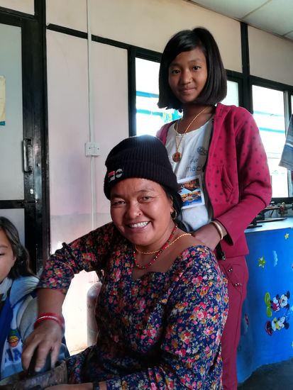 Didi bereitet wieder etwas zu Essen. Sie kocht ausgezeichnet.