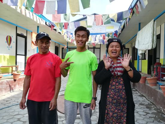 Didi, Dei und ihr Sohn - bye, bye