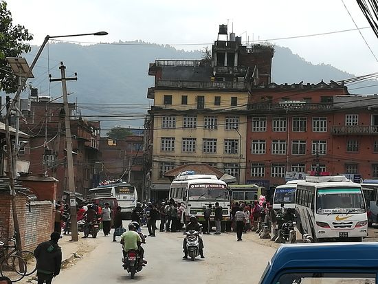 In unmittelbarer Nähe ist der Busbahnhof.
