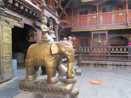 Im Innenhof gibt es so viel Details zu entdecken.