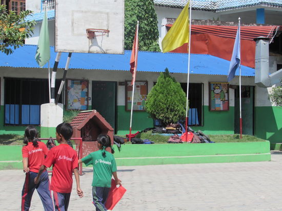 Die Schule von Dawa und Dolma