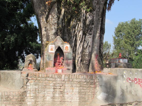 Wieder eine Stätte für Opfergaben und Gebete.