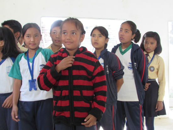 Einige der Kinder wissen noch gar nicht so Recht was mit ihnen geschieht.