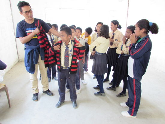 Nur die Großen ahnen voller Vorfreude was hier geschieht.
