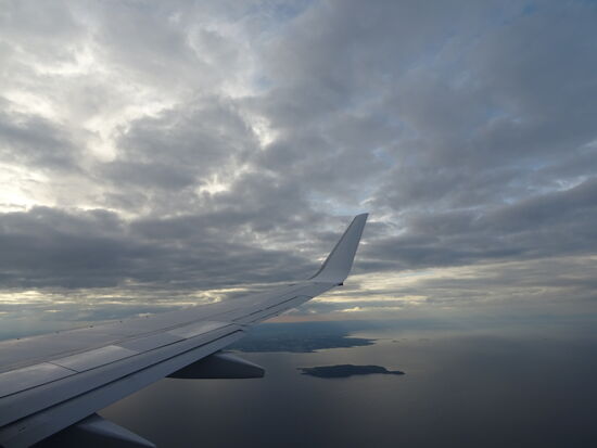 Nach zwei Stunden Flug erreichen wir die Küste Irlands.