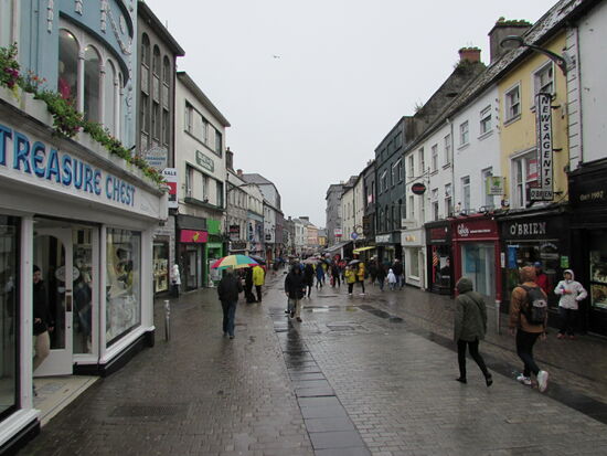 Nach einer Stunde Fahrt sind wir in Galway angekommen.